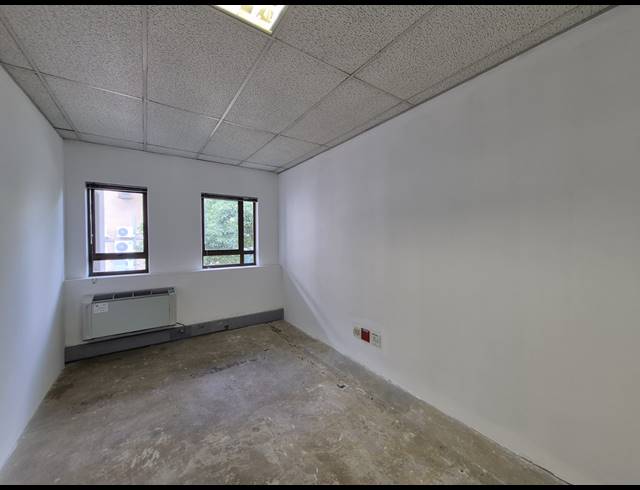 320M² OFFICE TO LET IN HYDE PARK